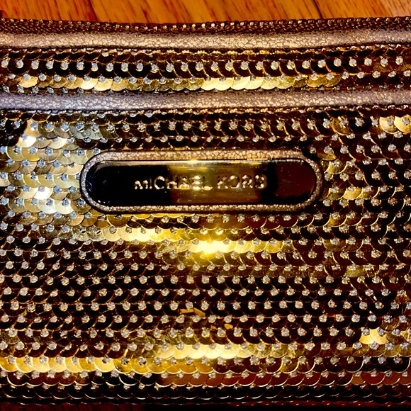 Michael Kors gold sequin shoulder bag chain wallet clutch new - Picture 3 of 14